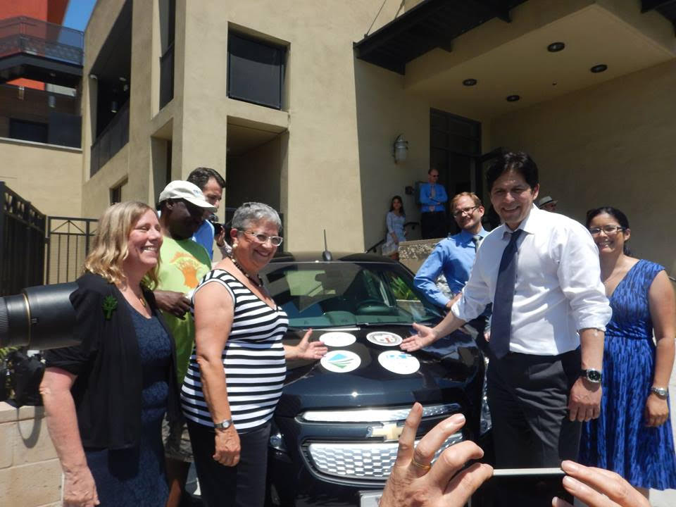 Mayor Garcetti with an Electric Car