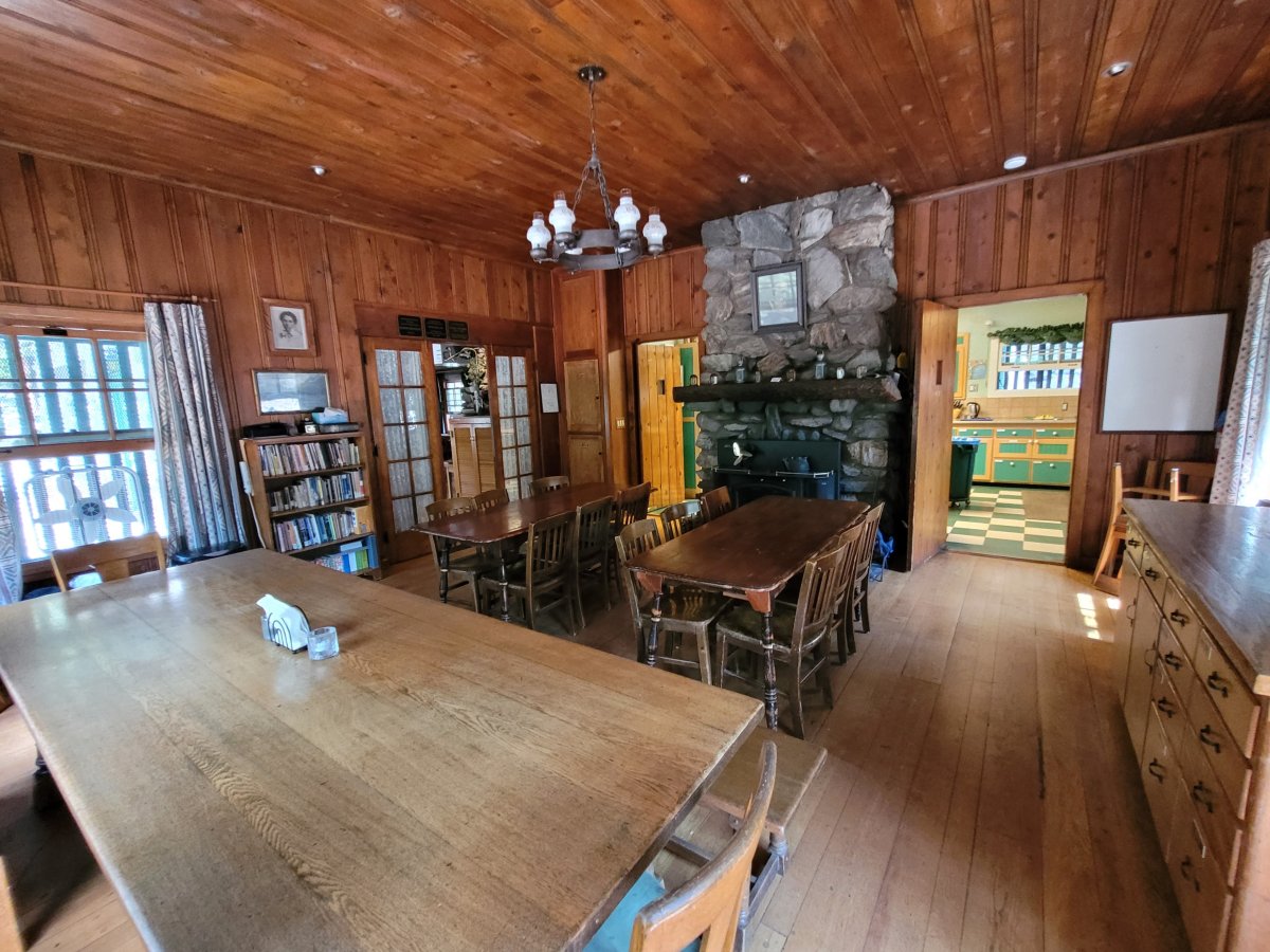 The dining room at the Harwood Lodge