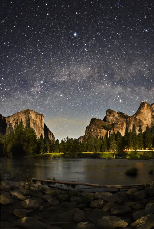 Yosemite with stars