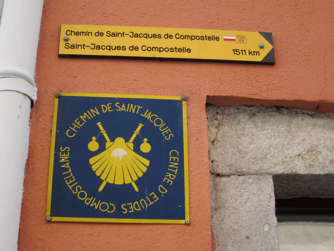 Signs in Le-Puy-en-Velay, France
