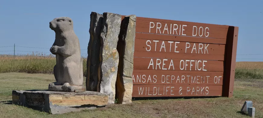 statue of prairie dog with entrance sign to Prairie Dog State Park