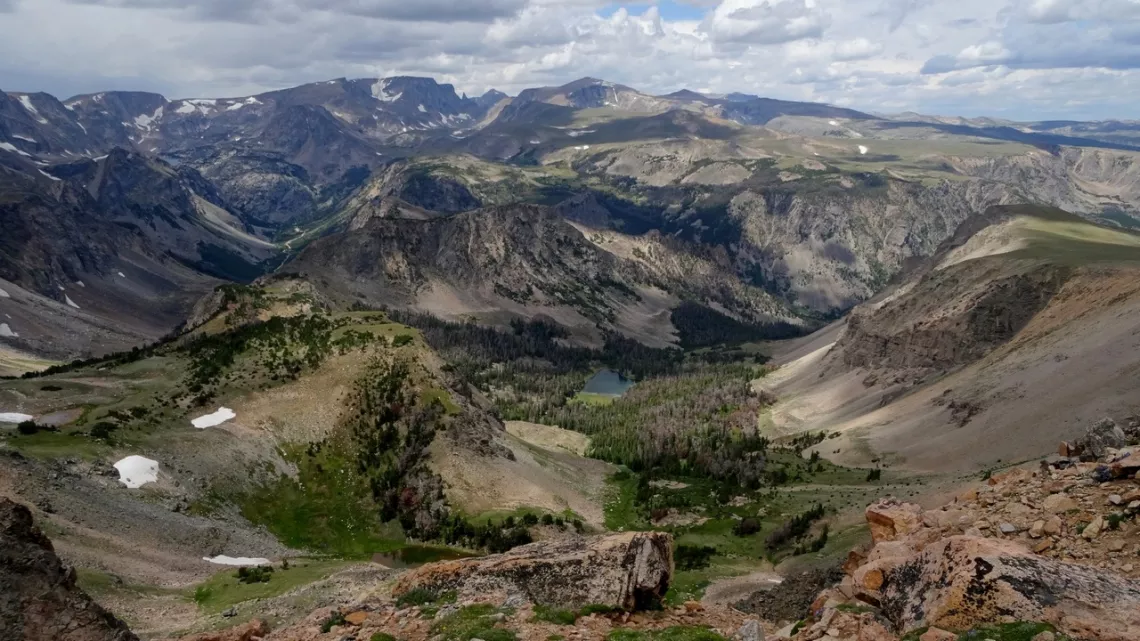 Looking north from the scenic byway at a viewpoint just east of Beartooth Pass