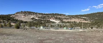 photo of the Ormat geothermal plant at Mammoth Lakes