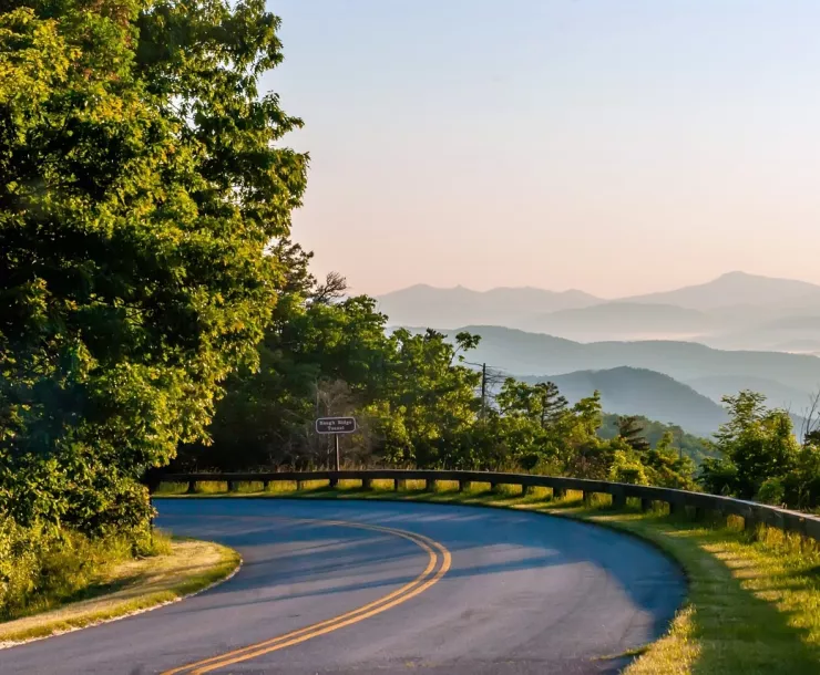 View of the Smoky Mountains from the Blue Ridge Parkway. Photo courtesy of PublicDomainPictures via Pixabay.