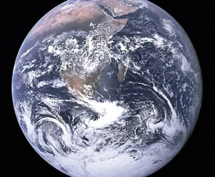 338px-The_Earth_seen_from_Apollo_17.jpg