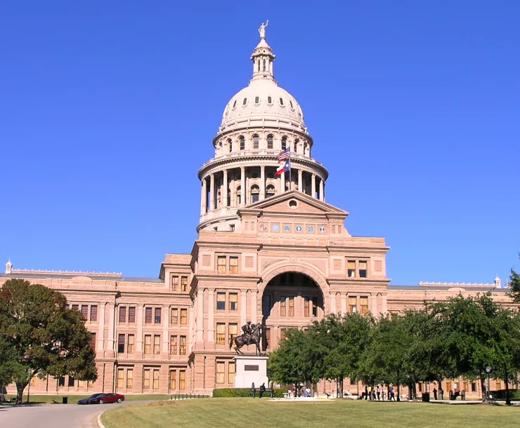 CHP-TX-1900-Texas_State_Capitol_building.jpg