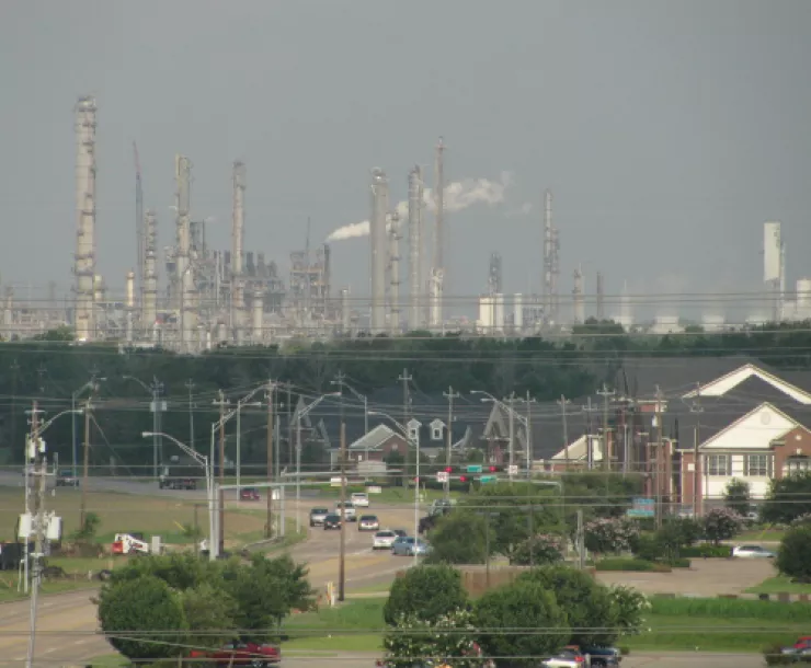 ExxonMobil-Baytown-refinery1.png