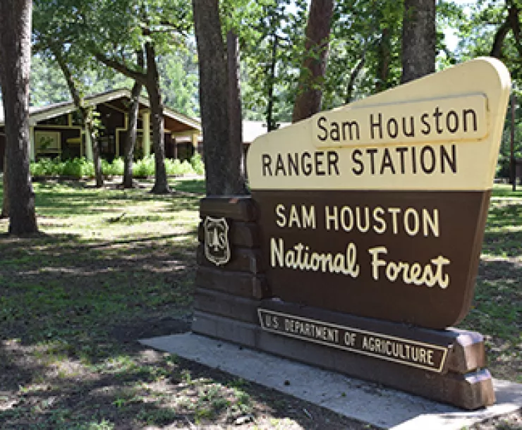 Sam-Houston-National-Forest-Sign.jpeg