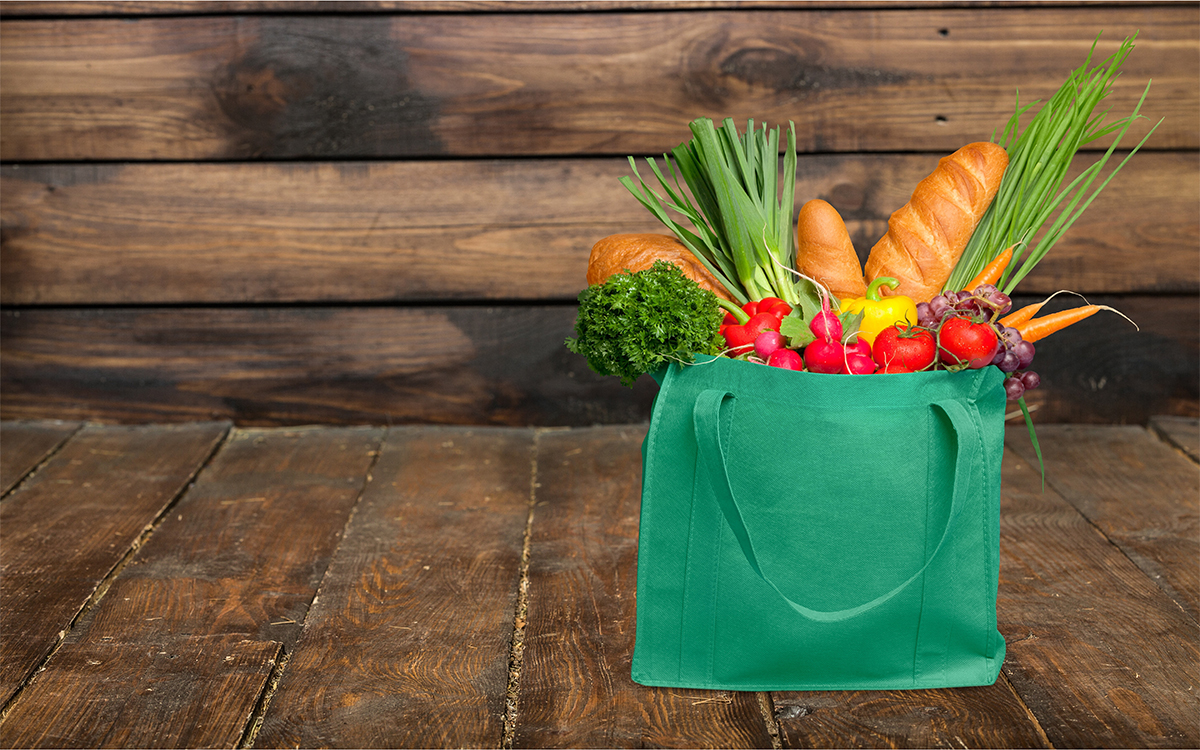 What's Better for the Environment, Paper Bags or Plastic Bags? | Sierra ...